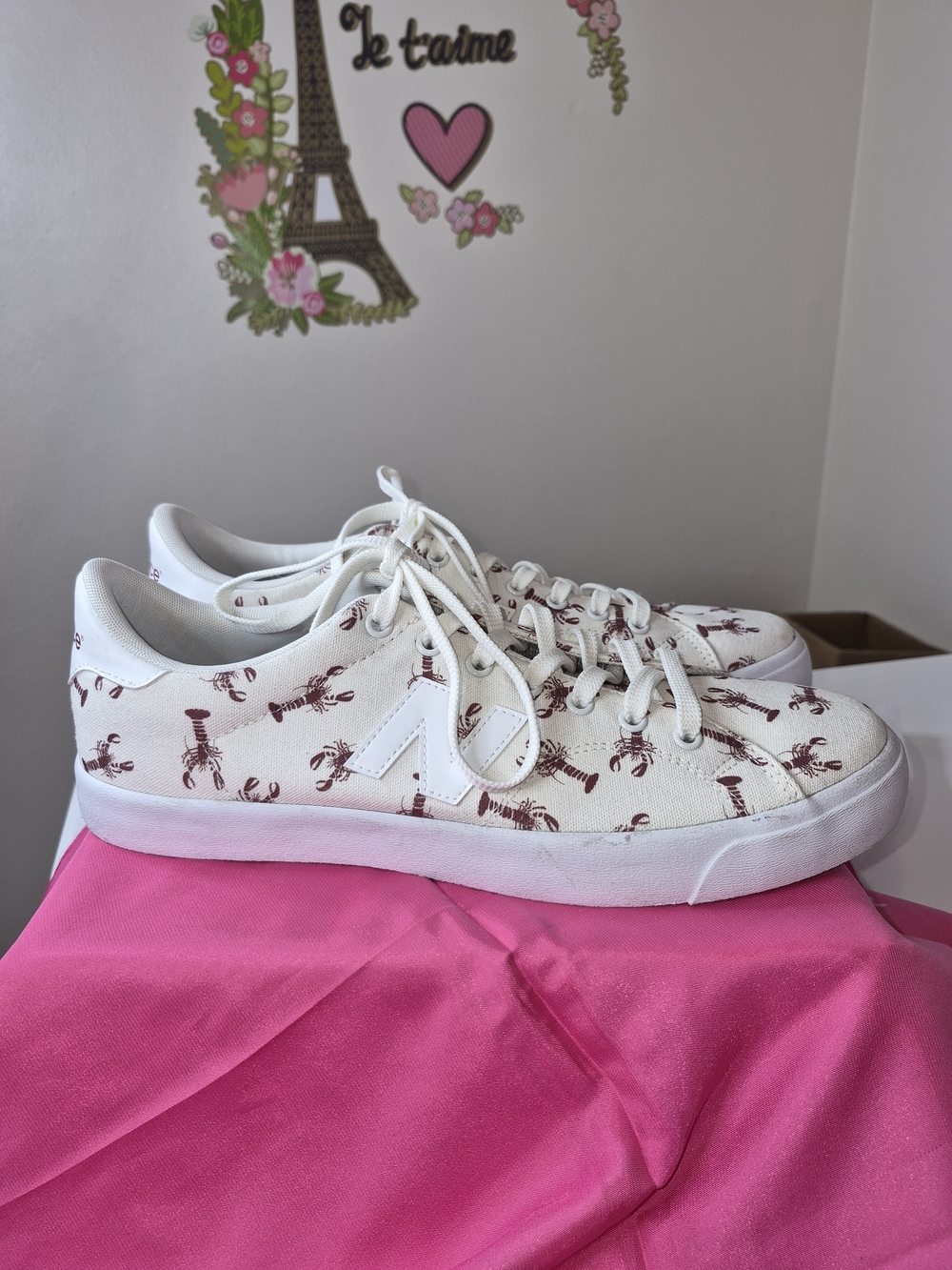 New Balance White Canvas Sneakers with Brown Lobster Print. - Picture 2 of 5